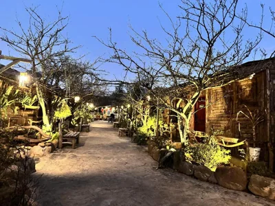 Dreibettzimmer mit Bergblick — Bản Mận Retreat